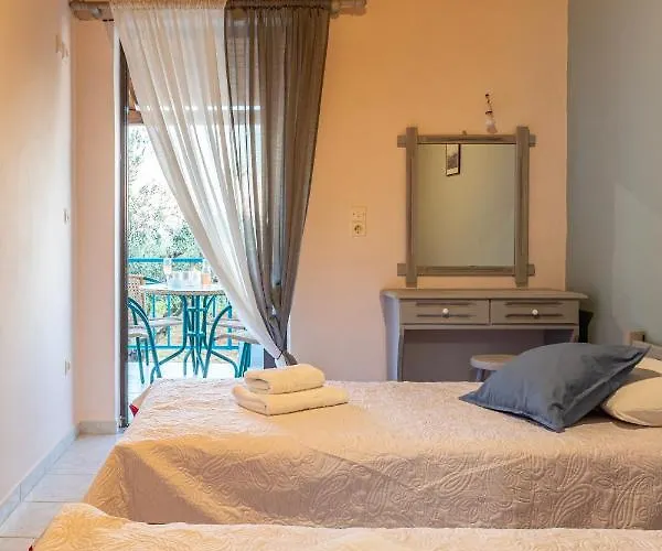 Sunny Summer Retreat - Perfect Location & Bbq Vasilítsion